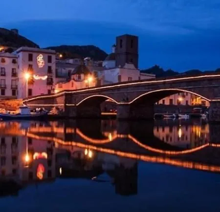 Le Camelie Bosa