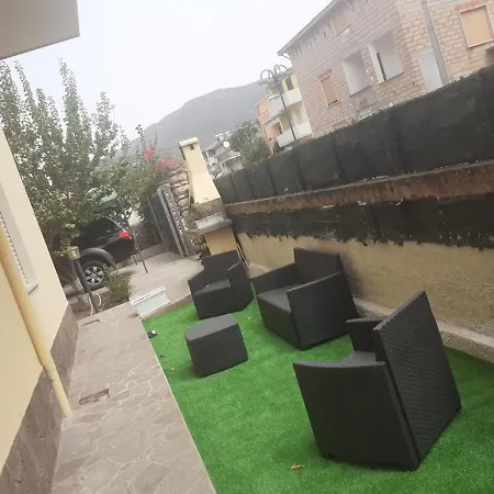 Le Camelie بوسا