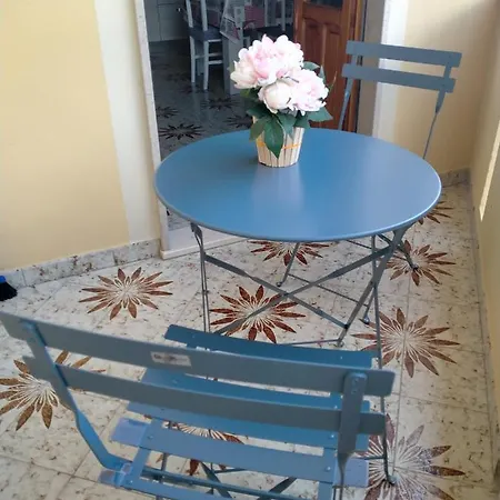 Le Camelie بوسا